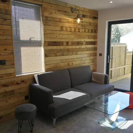 Derby Den By Cliftonvalley Apartment