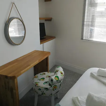 Derby Den By Cliftonvalley * Bristol